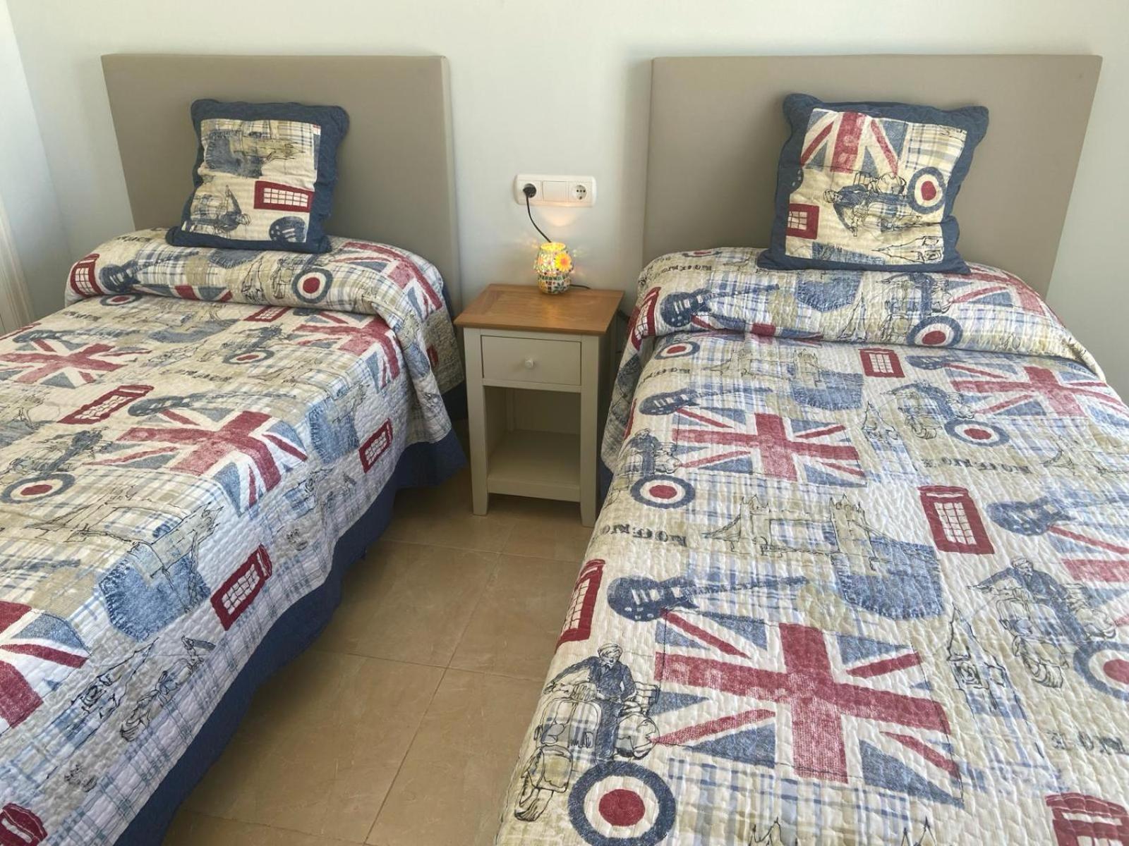 Seaview Apartment Playa De Oro 13Rd Floor Con Parking 칼페 외부 사진